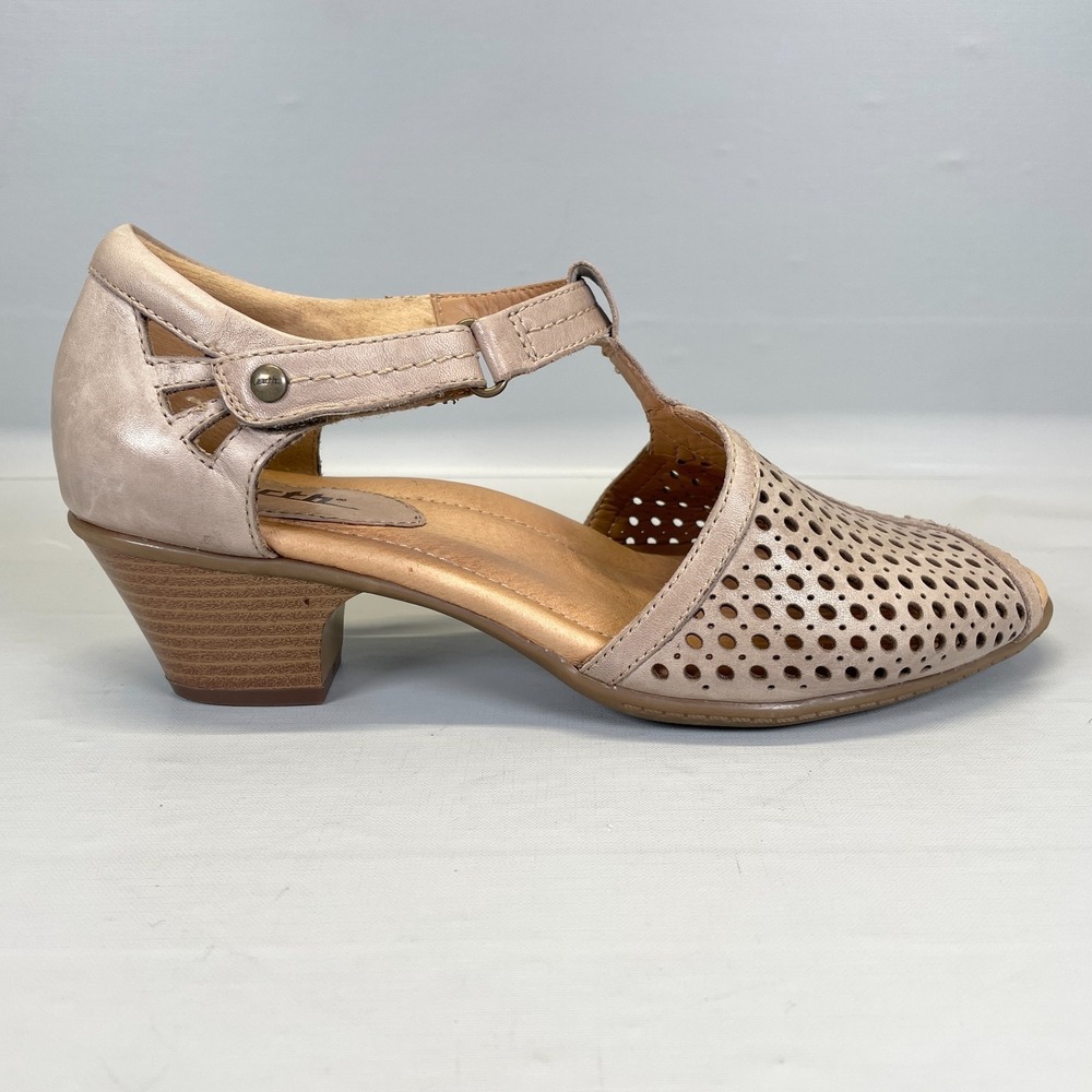 Earth Pavo Sandals Womens Size 9 B Tan Laser Cut Leather Ankle Strap Heel Shoes
